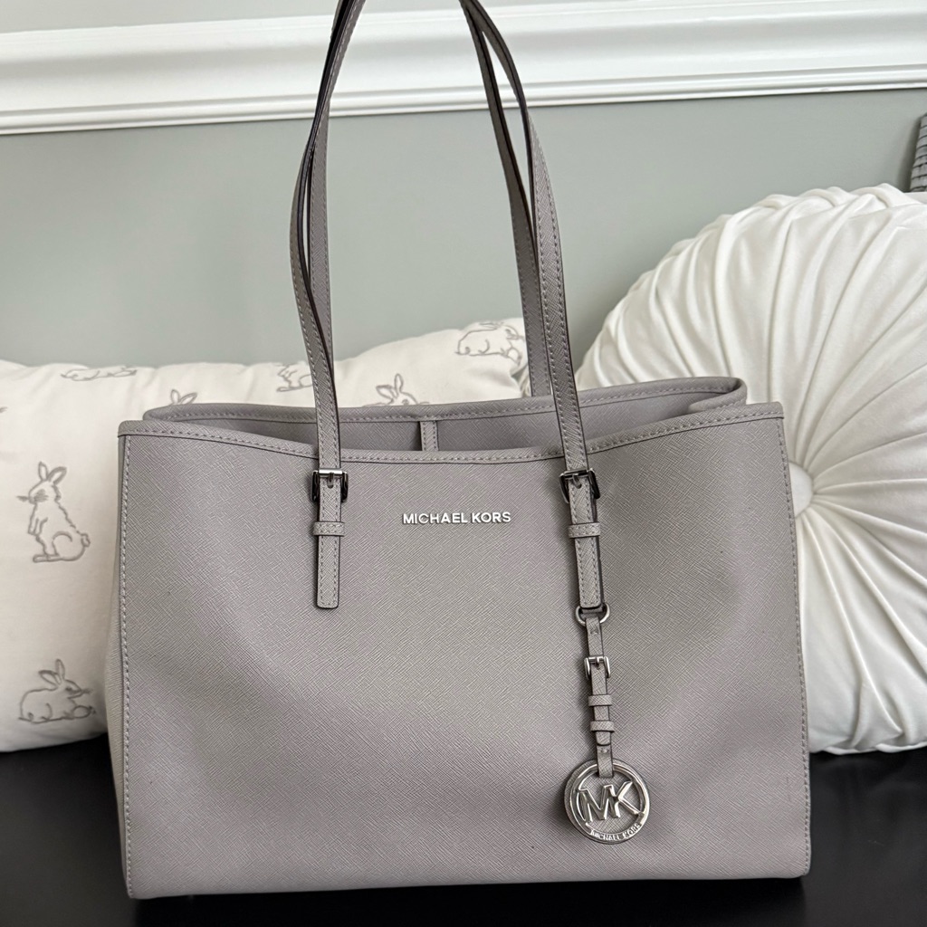 Michael Kors Elegant Gray Tote